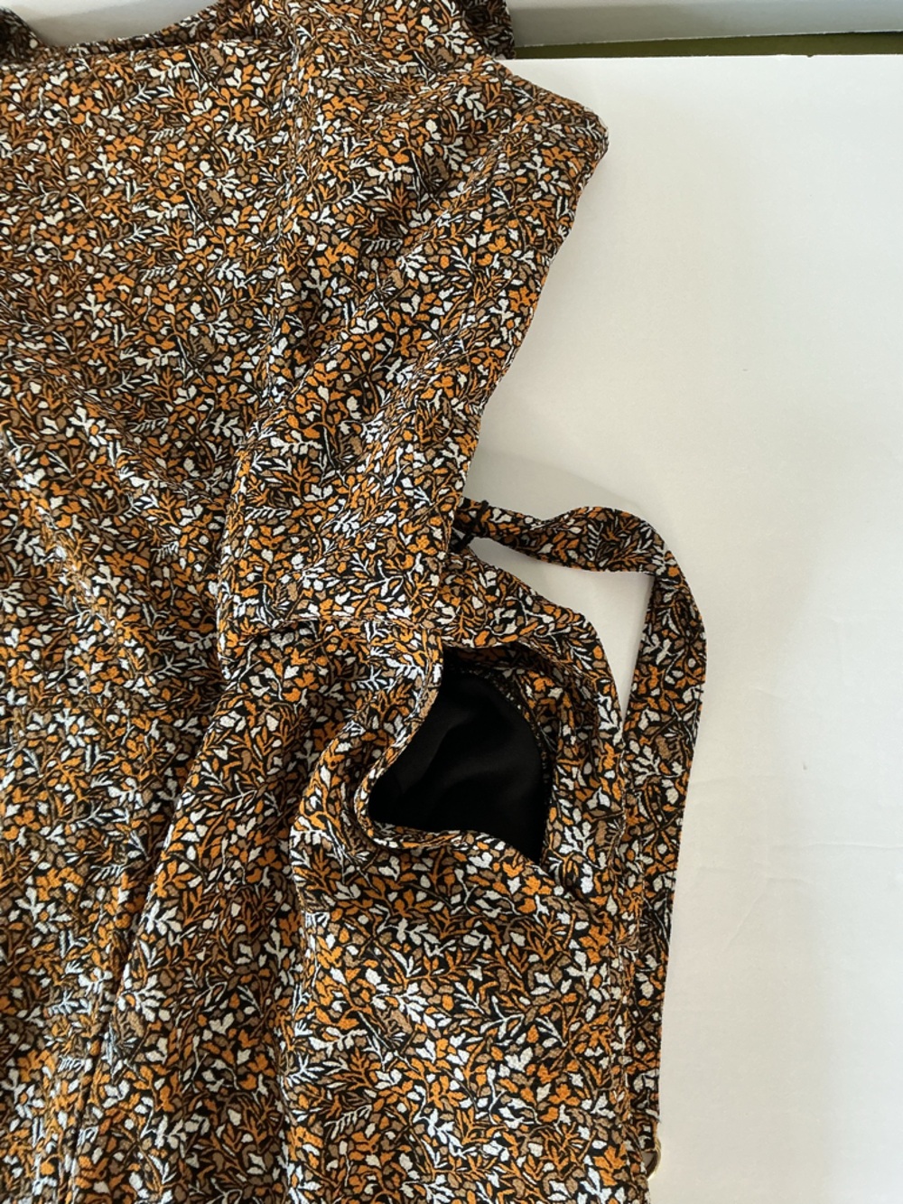 Michael Kors Floral Sleeveless Culotte Jumpsuit Brown Orange Size 8 w pockets - Picture 8 of 9